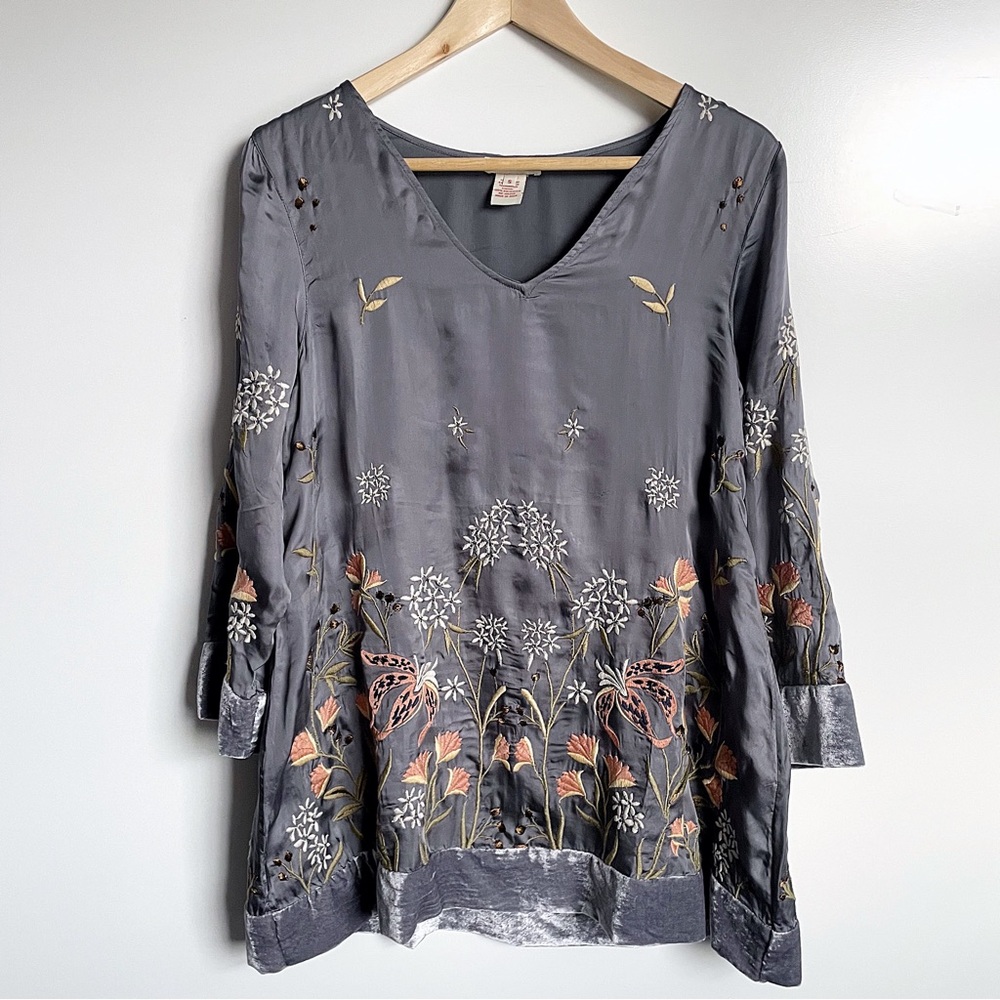 Sundance | Grey Silky Floral Embroidered Tunic